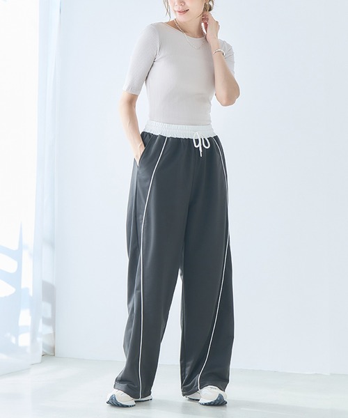 anown(アノン)の「バックオープン トップス Tシャツ 半袖 背中あき 肌見せ リブTシャツ カットソー 五分袖 ボーダー 無地 二の腕カバー カジュアル(Tシャツ/カットソー・レディース・ベージュ/ブラック/オフホワイト/ホワイト系/グレイッシュベージュ・FREE)」の20枚目の写真