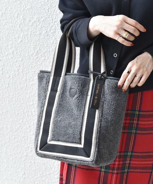 folna（フォルナ）の「【SHIPS any別注】Folna: ライン ハンドル リバーシブル トート バッグ（トートバッグ・レディース・ブラウン/ネイビー/チャコールグレー・ONE SIZE）」の2枚目の写真