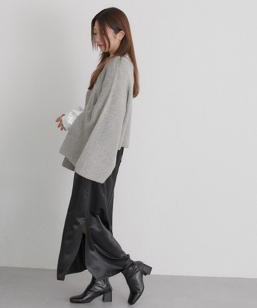 soie by apres jour mignon(ソワバイアプレジュールミニョン)の「【soie by apres jour mignon】袖スリットブークレニットポンチョ【ZOZOTOWN限定アイテム】(ニット/セーター・レディース・レッド/グレー/アイボリー/ブラック・フリー)」の11枚目の写真