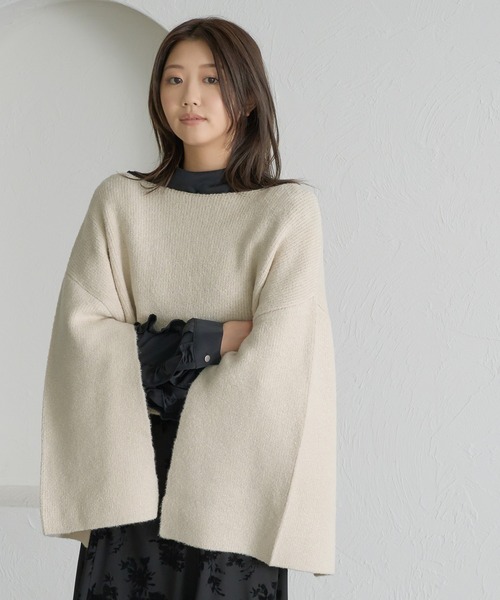 soie by apres jour mignon(ソワバイアプレジュールミニョン)の「【soie by apres jour mignon】袖スリットブークレニットポンチョ【ZOZOTOWN限定アイテム】(ニット/セーター・レディース・レッド/グレー/アイボリー/ブラック・フリー)」の17枚目の写真