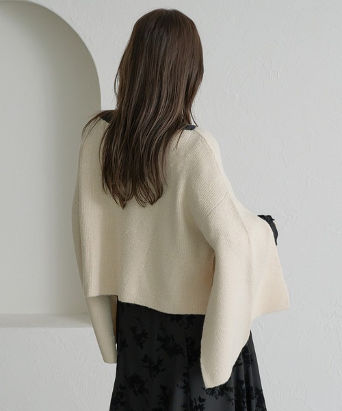 soie by apres jour mignon(ソワバイアプレジュールミニョン)の「【soie by apres jour mignon】袖スリットブークレニットポンチョ【ZOZOTOWN限定アイテム】(ニット/セーター・レディース・レッド/グレー/アイボリー/ブラック・フリー)」の19枚目の写真