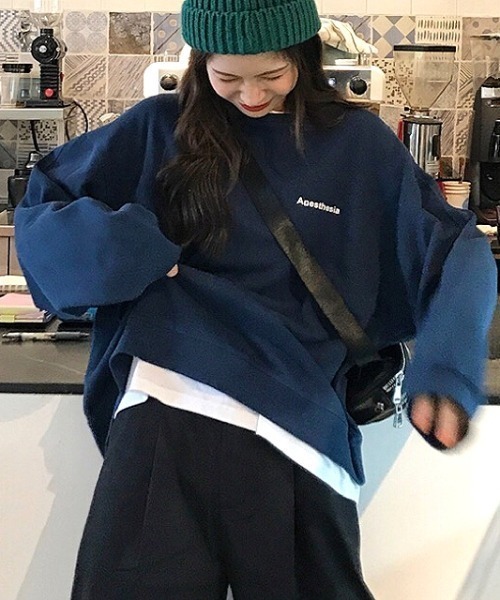 SHEENA(シーナ)の「ミニ裏毛ワンポイントロゴルーズトレーナー(スウェット・レディース・ネイビー/グレー・M)」の10枚目の写真
