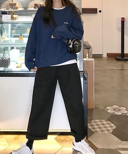 SHEENA(シーナ)の「ミニ裏毛ワンポイントロゴルーズトレーナー(スウェット・レディース・ネイビー/グレー・M)」の11枚目の写真