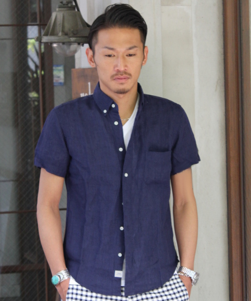 JOURNAL STANDARD relume(ジャーナルスタンダード レリューム)の「S/S リネンボタンダウンシャツ##(シャツ/ブラウス・メンズ・ホワイト/ブラック系その他/ブラックミックス/ネイビー/コバルトブルー/クリアブルー・MEDIUM/LARGE/SMALL)」の4枚目の写真
