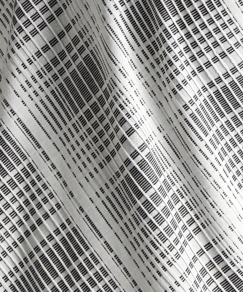 HIDEAWAYS NICOLE（ハイダウェイニコル）の「ブリスターチェックＪＱＶネックプルオーバー（Tシャツ/カットソー・メンズ・ブラック×ホワイト/ホワイト×ライトグレー/ホワイト×ブラック/ボルドー・LARGE/MEDIUM/X-LARGE）」の14枚目の写真