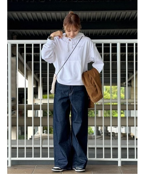 Levi's(リーバイス)の「【Levi's】プリントパーカー(パーカー・レディース・ホワイト・S/M)」の3枚目の写真