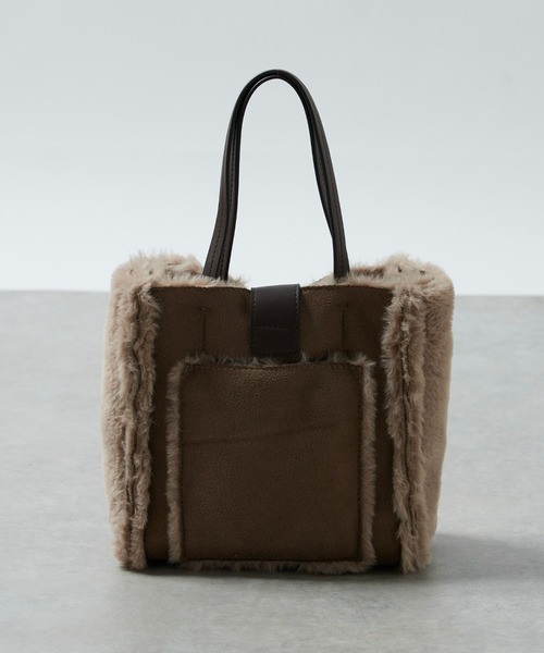 un dix cors（アンディコール）の「リバーシブルムートン風2WAYバッグ（ハンドバッグ・レディース・グレイッシュベージュ/オフホワイト・FREE）」の17枚目の写真