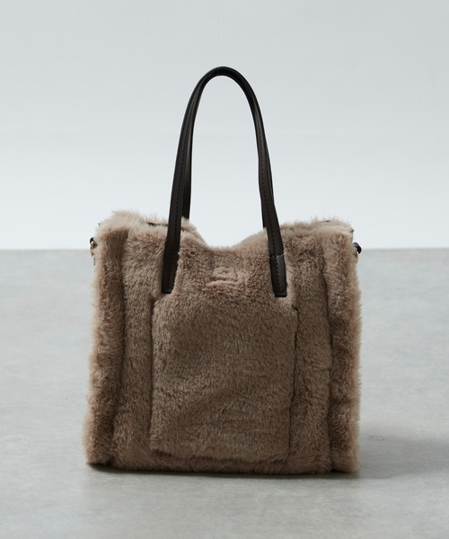 un dix cors（アンディコール）の「リバーシブルムートン風2WAYバッグ（ハンドバッグ・レディース・グレイッシュベージュ/オフホワイト・FREE）」の19枚目の写真