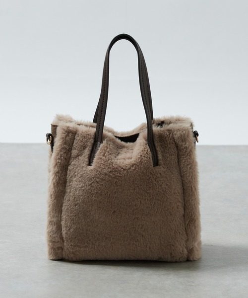 un dix cors（アンディコール）の「リバーシブルムートン風2WAYバッグ（ハンドバッグ・レディース・グレイッシュベージュ/オフホワイト・FREE）」の18枚目の写真