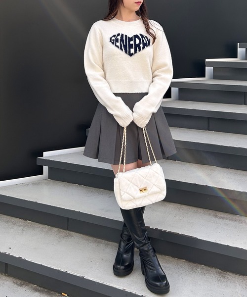 INGNI(イング)の「ショート丈もちもちハートロゴニット(ニット/セーター・レディース・ホワイト×ネイビー/ブラック×ホワイト・M)」の6枚目の写真