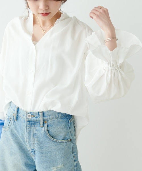 PUAL CE CIN（ピュアルセシン）の「【Du noir】袖フレアバンドカラーブラウス（シャツ/ブラウス・レディース・オフホワイト/ブルー・FREE）」の5枚目の写真