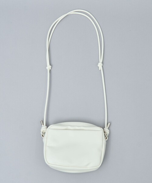 coen(コーエン)の「レザーライクキルティングミニショルダーY(ショルダーバッグ・レディース・ブラック/ケリーグリーン/オフホワイト/シルバー・FREE)」の5枚目の写真