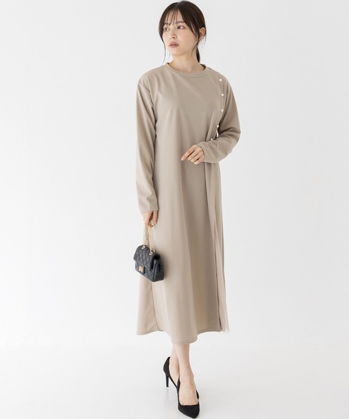 INCEDE(インシード)の「ボタンディテール プリーツ切り替えワンピース(ワンピース・レディース・ブラック/グレイッシュベージュ・M/L/LL/3L/4L)」の13枚目の写真