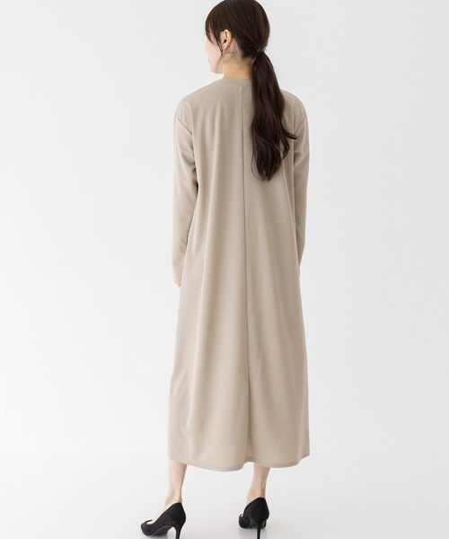 INCEDE(インシード)の「ボタンディテール プリーツ切り替えワンピース(ワンピース・レディース・ブラック/グレイッシュベージュ・M/L/LL/3L/4L)」の15枚目の写真