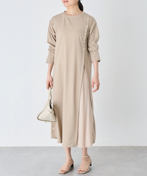 INCEDE(インシード)の「ボタンディテール プリーツ切り替えワンピース(ワンピース・レディース・ブラック/グレイッシュベージュ・M/L/LL/3L/4L)」の18枚目の写真