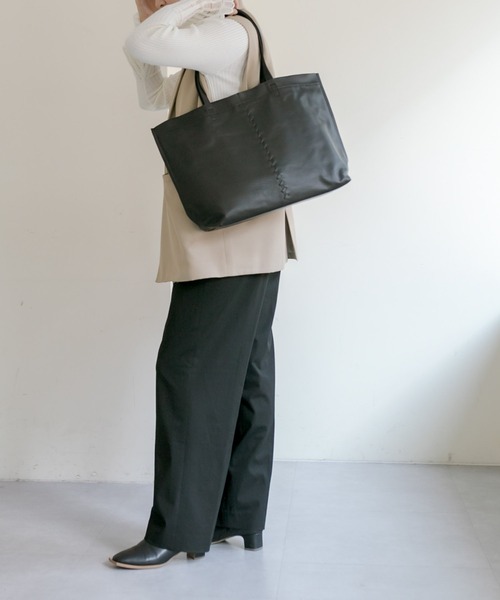 ear PAPILLONNER（イアパピヨネ）の「《春カラー/牛革/A4サイズ