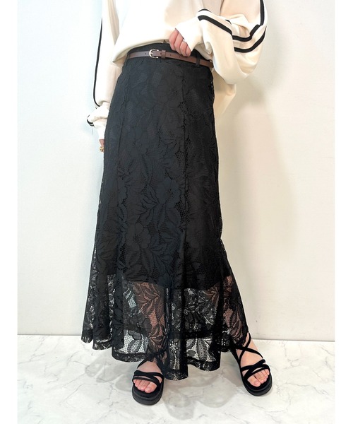 CECIL McBEE（セシルマクビー）の「レースレイヤードマーメイドスカート（スカート・レディース・チャコールグレー/グレー/オフホワイト/ブラック/ライラック・MEDIUM）」の2枚目の写真