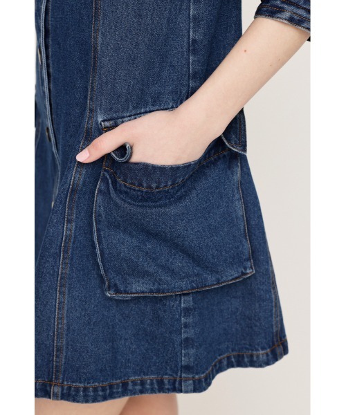 SLY(スライ)の「V NECK DENIM S/OP ヴイネック デニム ショート ワンピース(ワンピース・レディース・アイボリー/ブラック/ブルー・1/2)」の19枚目の写真