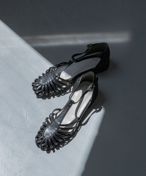 SENSE OF PLACE by URBAN RESEARCH（センスオブプレイスバイアーバンリサーチ）の「グルカサンダル（サンダル・レディース・ホワイト系その他/ライトブラウン/ブラック・SMALL/MEDIUM/LARGE）」の2枚目の写真