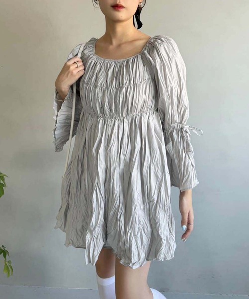 one after another NICE CLAUP（ワンアフターアナザーナイスクラップ）の「クリンクルチュニック（シャツ/ブラウス・レディース・ライトグレー/オフホワイト/ライトイエロー/ブラック・FREE）」の3枚目の写真