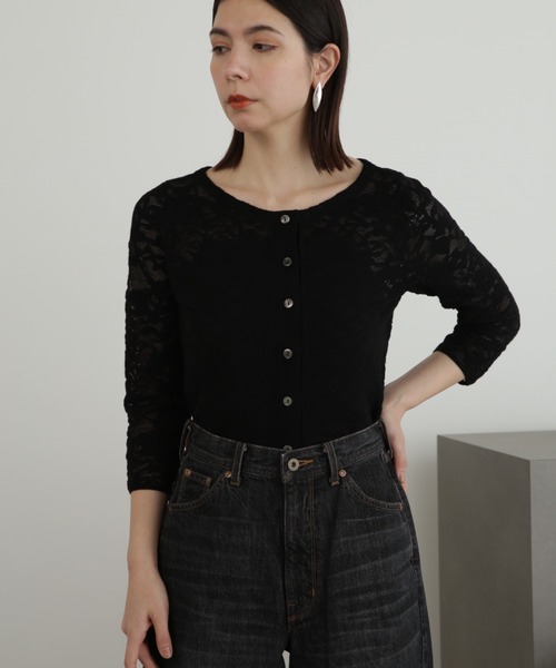 JILL STUART（ジルスチュアート）の「◆レース編みカーディガン（カーディガン/ボレロ・レディース・ホワイト/ブラック・FREE）」の2枚目の写真