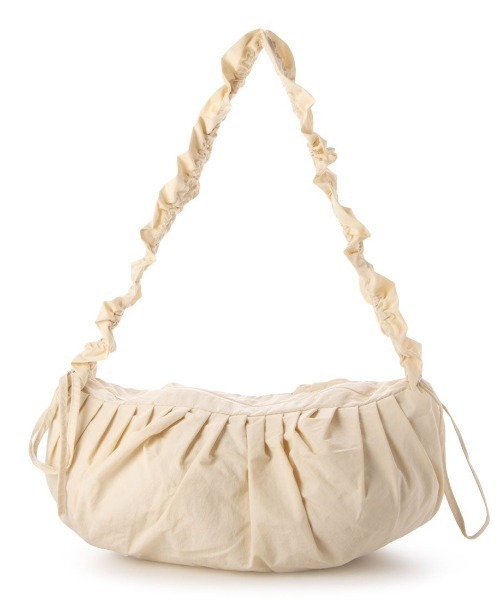 cache cache(カシュ カシュ)の「カシュカシュ cachecache / フリルハンドルタックショルダー(ショルダーバッグ・レディース・ブラック/シルバー/アイボリー・FREE)」の1枚目の写真