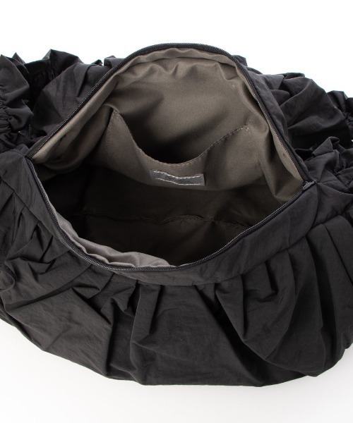 cache cache(カシュ カシュ)の「カシュカシュ cachecache / フリルハンドルタックショルダー(ショルダーバッグ・レディース・ブラック/シルバー/アイボリー・FREE)」の12枚目の写真