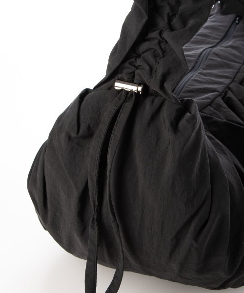 cache cache(カシュ カシュ)の「カシュカシュ cachecache / フリルハンドルタックショルダー(ショルダーバッグ・レディース・ブラック/シルバー/アイボリー・FREE)」の13枚目の写真