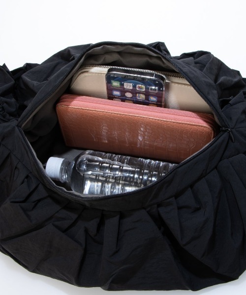 cache cache(カシュ カシュ)の「カシュカシュ cachecache / フリルハンドルタックショルダー(ショルダーバッグ・レディース・ブラック/シルバー/アイボリー・FREE)」の16枚目の写真