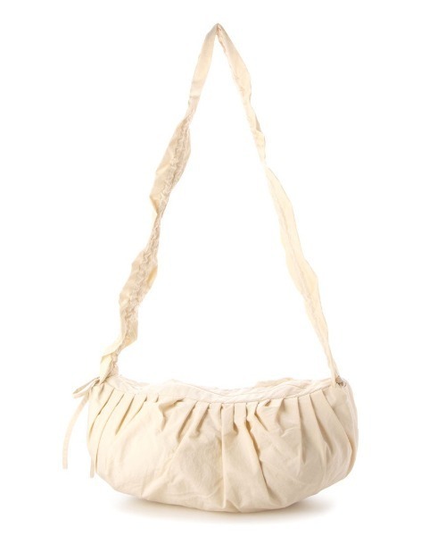 cache cache(カシュ カシュ)の「カシュカシュ cachecache / フリルハンドルタックショルダー(ショルダーバッグ・レディース・ブラック/シルバー/アイボリー・FREE)」の9枚目の写真
