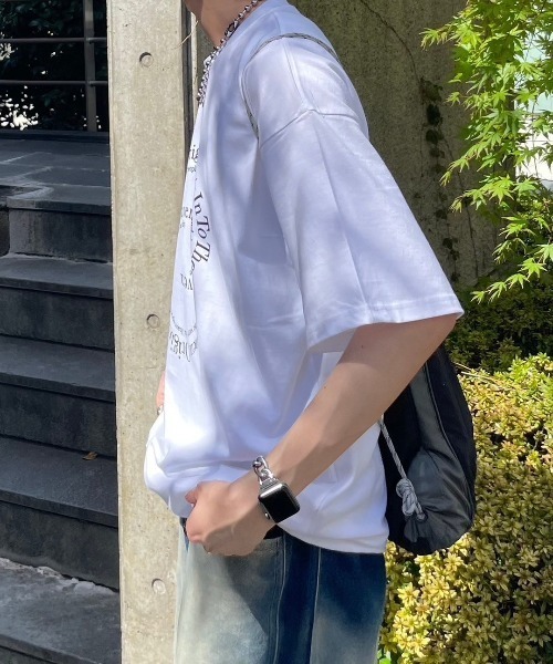 Chikashitsu +（チカシツプラス）の「【Chikashitsu +】logo graphic t-shirt 2 / ロゴグラフィック半袖Tシャツ（Tシャツ/カットソー・メンズ・チャコール/ブラック/ホワイト・ONE SIZE）」の9枚目の写真