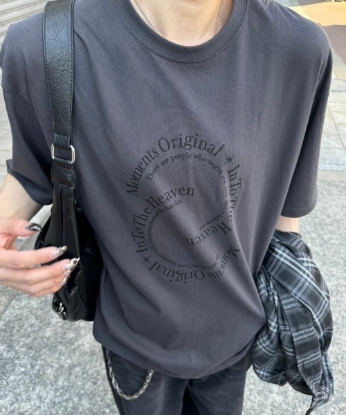 Chikashitsu +（チカシツプラス）の「【Chikashitsu +】logo graphic t-shirt 2 / ロゴグラフィック半袖Tシャツ（Tシャツ/カットソー・メンズ・チャコール/ブラック/ホワイト・ONE SIZE）」の21枚目の写真