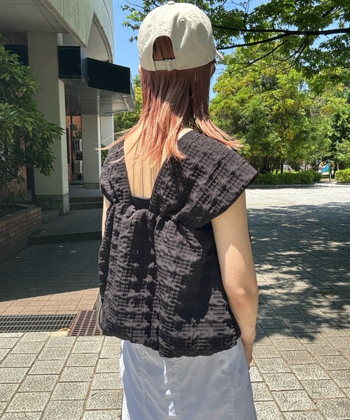 y/m by misato（イムバイミサト）の「チェックふくれジャガードトップス（その他トップス・レディース・ブラック/アイボリー・FREE）」の5枚目の写真