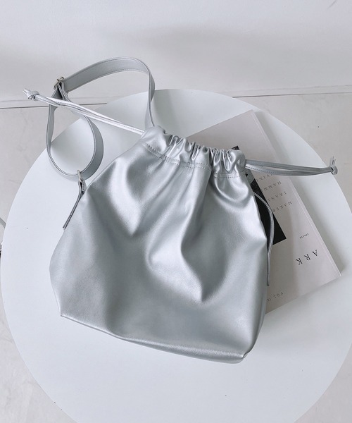 AS KNOW AS plus(アズノゥアズプラス)の「◎ニコラス 巾着 ショルダーバッグ(ショルダーバッグ・レディース・アイボリー/ブラック/シルバー・FREE)」の14枚目の写真