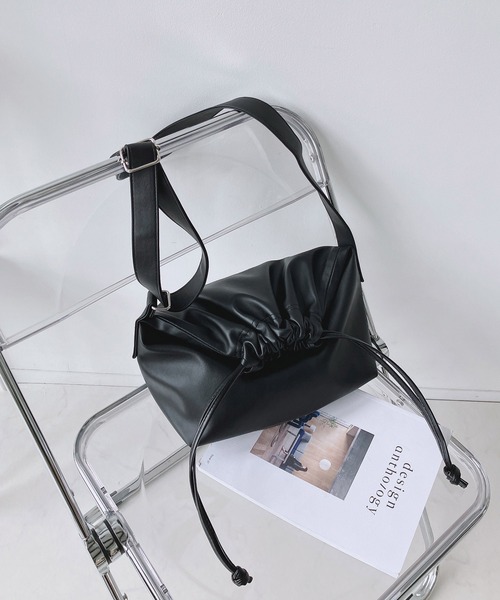 AS KNOW AS plus(アズノゥアズプラス)の「◎ニコラス 巾着 ショルダーバッグ(ショルダーバッグ・レディース・アイボリー/ブラック/シルバー・FREE)」の10枚目の写真