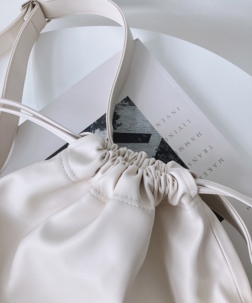 AS KNOW AS plus(アズノゥアズプラス)の「◎ニコラス 巾着 ショルダーバッグ(ショルダーバッグ・レディース・アイボリー/ブラック/シルバー・FREE)」の7枚目の写真