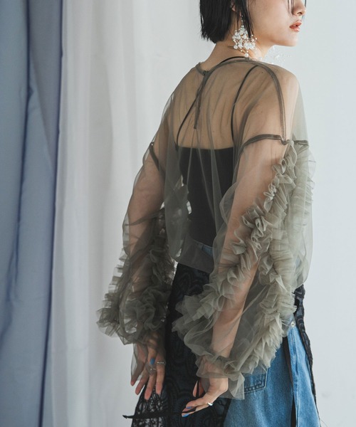 bohmal（ボマール）の「フリルキャンディースリーブシアープルオーバー（Tシャツ/カットソー・レディース・グレー/ブルー/ブラック/アイボリー・MEDIUM）」の3枚目の写真