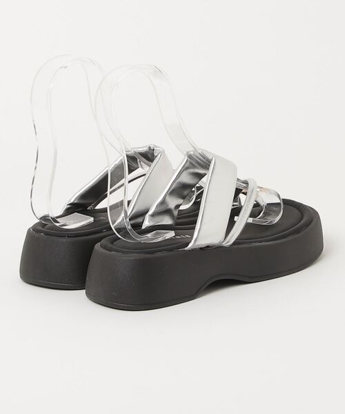 Solace（ソレイス）の「メタリックポイントサンダル（サンダル・レディース・シルバー/ブラック・LARGE/MEDIUM/SMALL）」の3枚目の写真