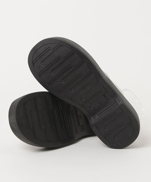 Solace（ソレイス）の「メタリックポイントサンダル（サンダル・レディース・シルバー/ブラック・LARGE/MEDIUM/SMALL）」の4枚目の写真