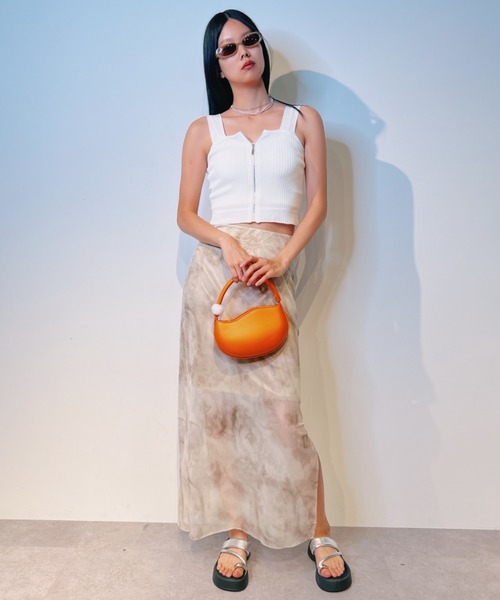 Solace（ソレイス）の「メタリックポイントサンダル（サンダル・レディース・シルバー/ブラック・LARGE/MEDIUM/SMALL）」の8枚目の写真