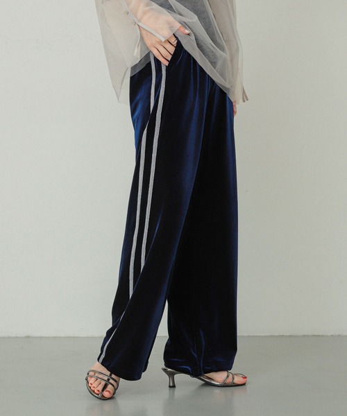 SENSE OF PLACE by URBAN RESEARCH（センスオブプレイスバイアーバンリサーチ）の「ベロアラメラインパンツ（その他パンツ・レディース・ブラウン/ネイビー/カーキ・ONE）」の5枚目の写真