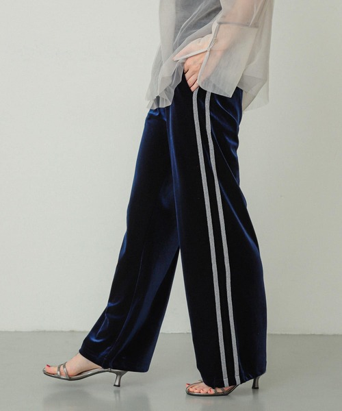 SENSE OF PLACE by URBAN RESEARCH（センスオブプレイスバイアーバンリサーチ）の「ベロアラメラインパンツ（その他パンツ・レディース・ブラウン/ネイビー/カーキ・ONE）」の6枚目の写真