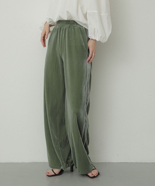 SENSE OF PLACE by URBAN RESEARCH（センスオブプレイスバイアーバンリサーチ）の「ベロアラメラインパンツ（その他パンツ・レディース・ブラウン/ネイビー/カーキ・ONE）」の17枚目の写真