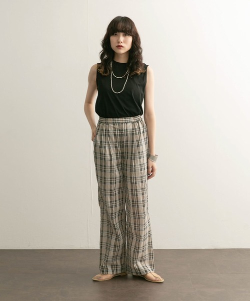 KBF（ケイビーエフ）の「デザインステッチスリーブレスカットソー（Tシャツ/カットソー・レディース・ブラック/アイボリー・ONE）」の19枚目の写真