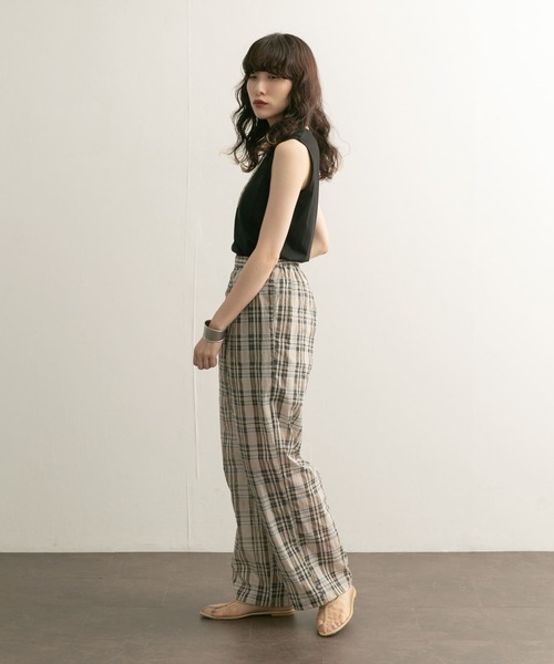 KBF（ケイビーエフ）の「デザインステッチスリーブレスカットソー（Tシャツ/カットソー・レディース・ブラック/アイボリー・ONE）」の18枚目の写真