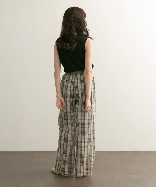 KBF（ケイビーエフ）の「デザインステッチスリーブレスカットソー（Tシャツ/カットソー・レディース・ブラック/アイボリー・ONE）」の17枚目の写真