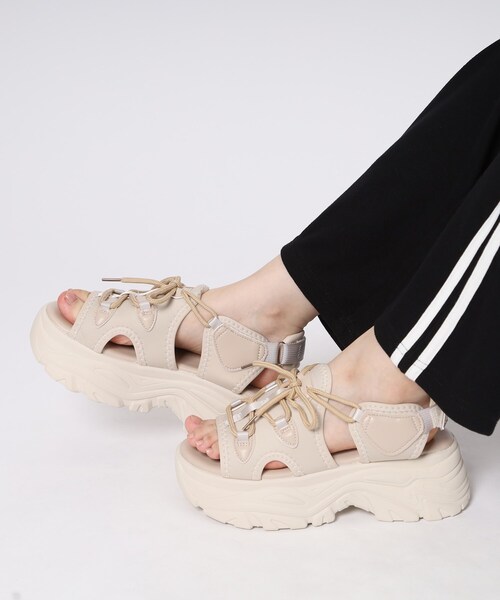 cs T&P(シーエスティーアンドピー)の「厚底 スニーカーソールスポサン(サンダル・レディース・ブラック/ベージュ・M/S/LL/L)」の8枚目の写真