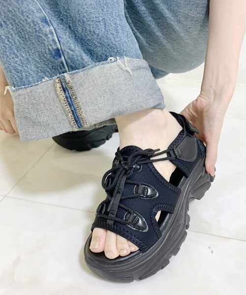 cs T&P(シーエスティーアンドピー)の「厚底 スニーカーソールスポサン(サンダル・レディース・ブラック/ベージュ・M/S/LL/L)」の11枚目の写真