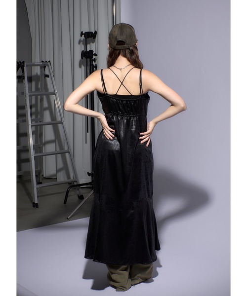 Adoon plain（アドーンプレーン）の「レースドッキングドロストキャミ