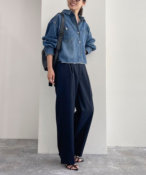 fredy emue（フレディエミュ）の「デニムクロップドシャツ（シャツ/ブラウス・レディース・サックスブルー/ブルー・38）」の4枚目の写真